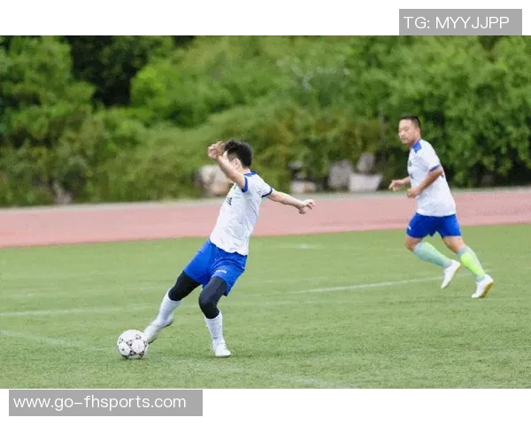 精彩足球赛事比分回顾与分析助你掌握比赛动态与球队表现